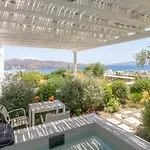 Milos Breeze Boutique Hotel