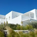 Milos Breeze Boutique Pollonia