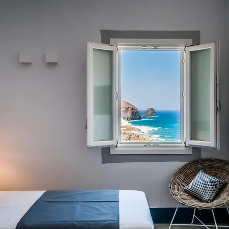 Milos Breeze Boutique فندق