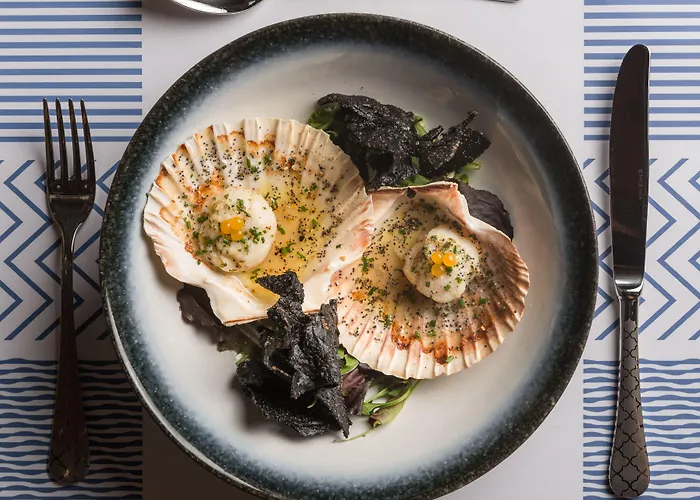 Milos Breeze Boutique ポロニア