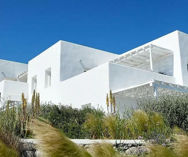 Milos Breeze Boutique ポロニア