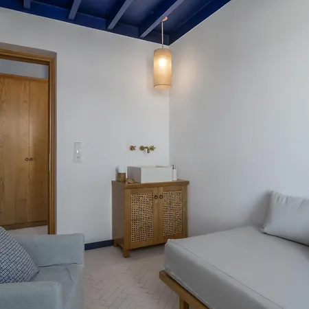 Milos Breeze Boutique Hotel 4*