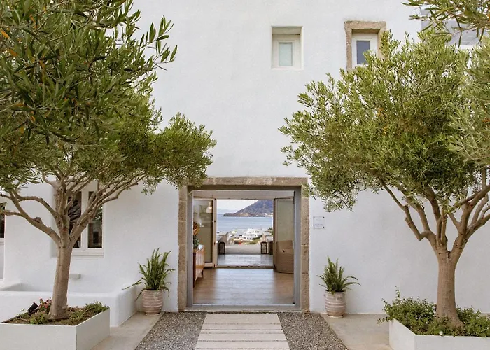 Hotel Milos Breeze Boutique 4*