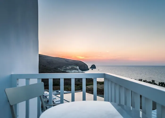 Milos Breeze Boutique Pollonia