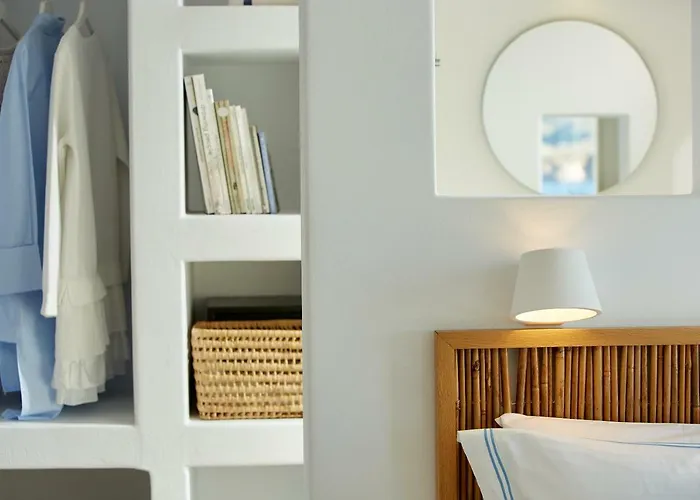 Milos Breeze Boutique Pollonia